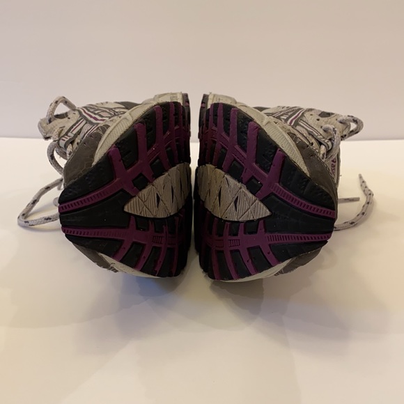 Running shoes - ASICS brand; women size 7 - Picture 7 of 10